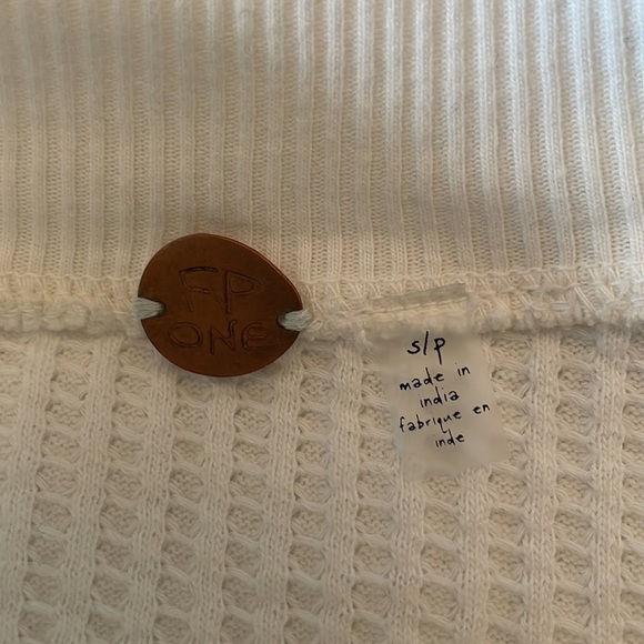 FREE People White Long Sleeve Tunic Sweater Blouse Top Size SP - Picture 10 of 10